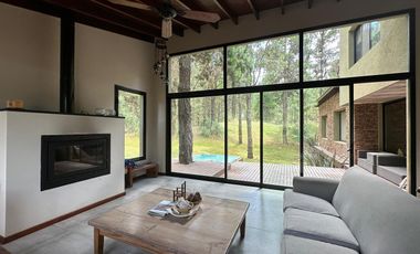 VENTA Casa 6 ambientes en COSTA ESMERALDA Barrio Deportivo II