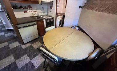 Casa en venta - 3 Dormitorios 3 Baños - 322Mts2 - Wilde, Avellaneda