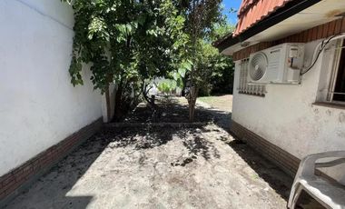 Casa en venta - 3 Dormitorios 3 Baños - 322Mts2 - Wilde, Avellaneda