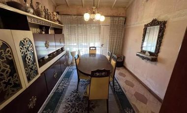 Casa en venta - 3 Dormitorios 3 Baños - 322Mts2 - Wilde, Avellaneda