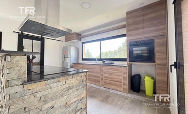 Venta en Residencial 1 de Costa Esmeralda - 3 dormitorios - pileta - fondo privado