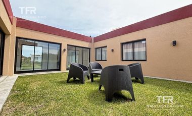 Venta en Residencial 1 de Costa Esmeralda - 3 dormitorios - pileta - fondo privado