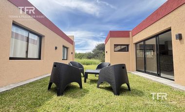 Venta en Residencial 1 de Costa Esmeralda - 3 dormitorios - pileta - fondo privado