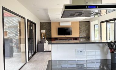 Venta en Residencial 1 de Costa Esmeralda - 3 dormitorios - pileta - fondo privado