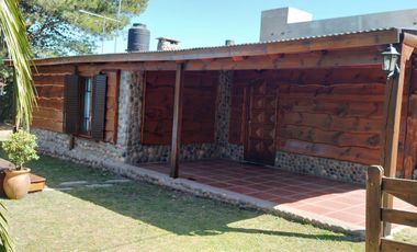 Casa en venta - 2 Dormitorios 1 Baño - 420Mts2 - Miramar