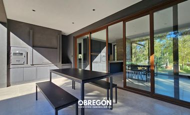 Alquiler casa en Costa Esmeralda para 6 personas verano 2024