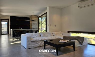 Alquiler casa en Costa Esmeralda para 6 personas verano 2024