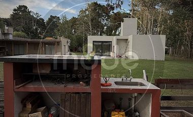 Monoambiente con terreno propio en Costa del Este - Los Pinos e/ Malvones y Pensamientos  al 1169