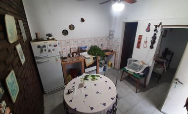 VENTA - Chalet 2 Dorm + Dpto - Adrogué  Marmol