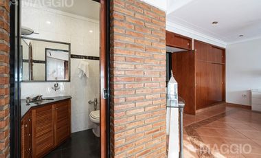 Venta Casa 5 Ambientes Tapiales
