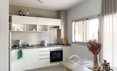 Monoambiente divisible con balcón Apto Profesional