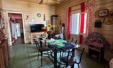 Casa en venta c/ cochera en Berisso