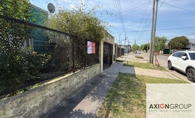 Casa en venta c/ cochera en Berisso