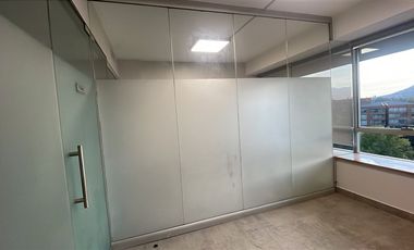Oficina en Arriendo en Avenida la Dehesa 1200 Lo Barnechea