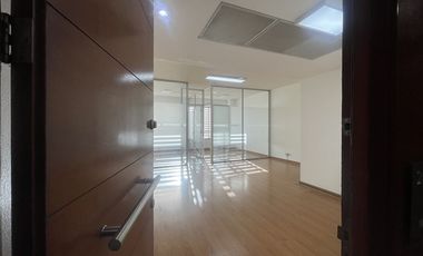 Oficina en Arriendo en Av La DEhesa 1200