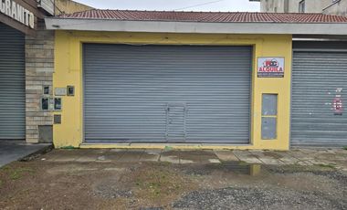 ALQUILER DE EXCELENTE LOCAL DE 60 M² SOBRE AVENIDA LUCIANO VALETTE-ZONACOMERCIAL - INMEJORABLE ACCESO - VARIOS DESTINOS POSIBLES - MONTE GRANDE.