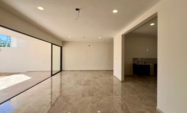 CASA EN VENTA EN PRIV. ZENDERA  DE 3 HABITACIONES CON ALBERCA AMPLIA