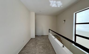CASA EN VENTA EN PRIVADA ZENDERA DE 3 HABITACIONES EN ESQUINA CON ALBERCA