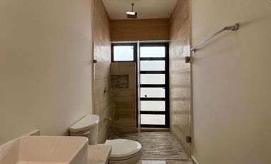 CASA EN VENTA EN PRIVADA ZENDERA DE 3 HABITACIONES EN ESQUINA CON ALBERCA