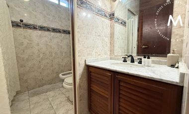 Casa en venta de 4 ambientes con cochera - Villa Ballester