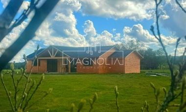 Casa en Venta en Pueblo Los Laureles, Parcela nº 5, Comuna de Cunco, Región de la Araucanía