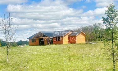 Casa en Venta en Pueblo Los Laureles, Parcela nº 5, Comuna de Cunco, Región de la Araucanía