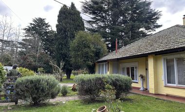 Casa sobre dos lotes