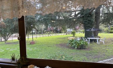 Casa sobre dos lotes