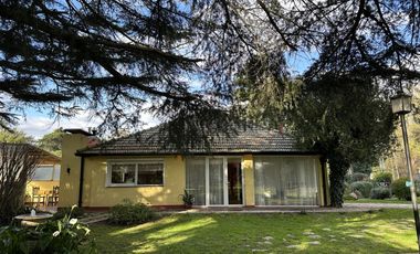 Casa sobre dos lotes