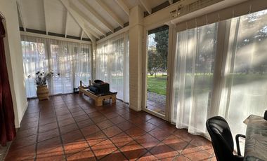 Casa sobre dos lotes