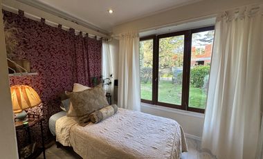 Casa sobre dos lotes