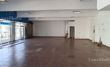 Local en Remedios De Escalada