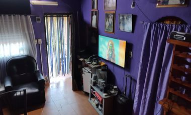 Calle Pino Hachado n 2537 entre calle Pergamino e Iberia