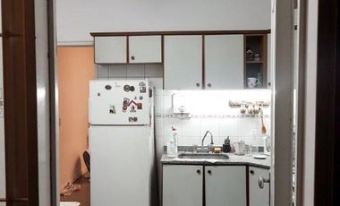 Dúplex 4 ambientes en complejo residencial, con cochera y jardín - Versalles