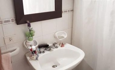 Dúplex 4 ambientes en complejo residencial, con cochera y jardín - Versalles