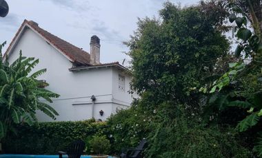 Casa en venta - 3 Dormitorios 3 Baños - City Bell