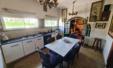 Casa en venta - 3 Dormitorios 3 Baños - City Bell