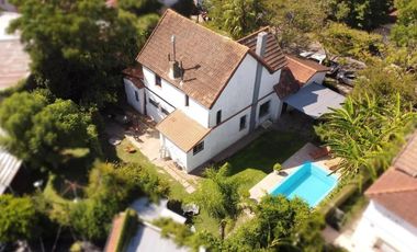 Casa en venta - 3 Dormitorios 3 Baños - City Bell