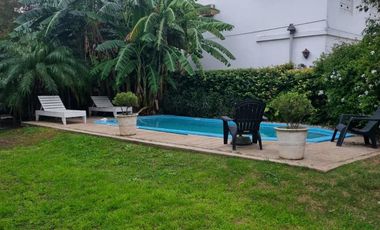 Casa en venta - 3 Dormitorios 3 Baños - City Bell