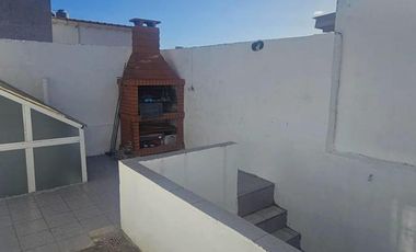 Casa en alquiler - 8 Dormitorios 6 Baños - 257Mts2 - Mar del Plata