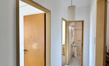 Departamento en Venta. 2 Dormitorios. Balcón al frente. Centro Campana