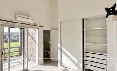 Depto en venta en barrio cerrado Altos del Casco, Zarate. Amenities.