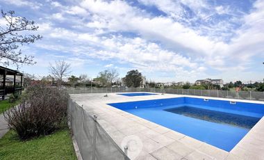Depto en venta en barrio cerrado Altos del Casco, Zarate. Amenities.