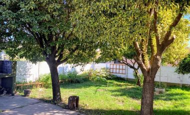 Casa en venta - 2 Dormitorios 1 Baño - 304mts2 - Saladillo