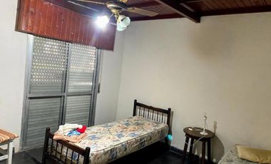 Casa en venta - 2 Dormitorios 1 Baño - 304mts2 - Saladillo