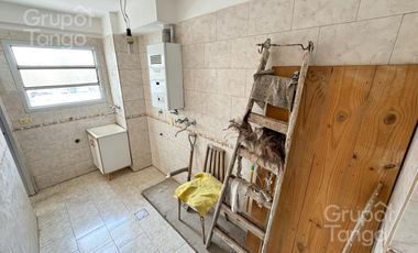 Venta Departamento Tres Ambientes Flores Balcón Frances