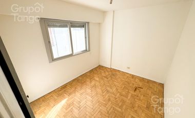 Venta Departamento Tres Ambientes Flores Balcón Frances