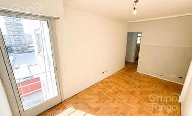 Venta Departamento Tres Ambientes Flores Balcón Frances