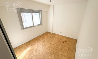 Venta Departamento Tres Ambientes Flores Balcón Frances