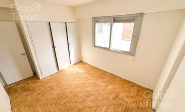 Venta Departamento Tres Ambientes Flores Balcón Frances